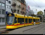 BLT - Tram Be 6/10 182 bei der Haltestelle Heuwaage in Basel am 2024.10.13