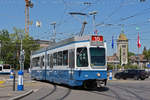 Be 4/6 2058, auf der Linie 15, fährt zur Haltestelle Central.