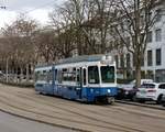 Wagennummer 2040  Rechts der Limmat  steht als Fahrschultram in der Gessnerallee.