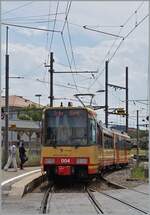 Der OC/TRAVAYS Be 4/8 004 (0948000 450 004-7 GT8-100D/2S) ist in Chavornay angekommen und wird in Kürze nach Orbe zurückfahren.