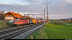 SBB Cargo Re 6/6 11680 zusammen mit einer Re 4/4 II am 1. April 2020 vor einem UKV-Zug zwischen Gümligen und Ostermundigen.<br>
Auf diesem und den beiden vorherigen Bildern ist gut zu erkennen, dass hier auf allen drei Gleisen in beide Richtungen gefahren werden kann.