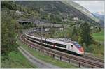 Ein Gotthardklassiker: die Wattingerkurve mit der Kirche von Wassen im Hintergrund. Im Bild der SBB Giruno RABe 501 016  Glarus  der als IC 10869 von Zürich nach Lugano unterwegs ist.

19. Oktober 2023  