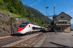 Am 19.08.2023 sind SBB RABe 501 014 und RABe 501 028 unterwegs in Richtung Norden und konnte hier im Bahnhof von Wassen aufgenommen werden