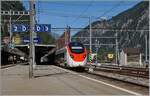 Der SBB  Giruno  RABe 501 016  Glarus  und ein weiterer auf dem Weg in Richtung Süden fahren durch den Bahnhof von Göschenen.

4. Sept. 2023