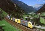 ES 64 U2 097 + ES 64 F4 089 am Gotthard bei Gurtnellen, 30.08.2005.