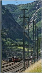 Beim Anblick dieses Bildes wird klar, weshalb die Nordrampe der Gotthardbahn hier in Göschenen endet und die Bahn seit 1882 den Weg durch den Gotthard-Tunnel Richtung Airola nimmt.