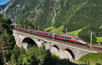 Ein ETR 610 der FS überquert als EC 158 (Milano Centrale - Luzern),  die mittlere Meienreussbrücke bei Wassen.