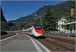 Der SBB Giruno RABe 501 010  JURA  und ein weiterer auf dem Weg in Richtung Süden bei der Durchfahrt in Faido. 

4. September 2023 