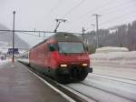 Re 460 034 bei der Durchfahrt in Airolo am 22.01.2008