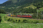 Re 6/6 11671 und Re 4/4 II 11324 befinden sich am 19.07.2016 zwischen Ambri-Piotta und Rodi-Fiesso.