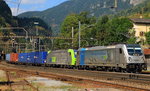 Am 13.09.2016 durchfahren Railpool 187 005-4 und eine 486 der BLS den Bahnhof Faido an der Gotthard-Südrampe in Richtung Süden