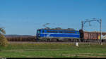 WRS Ae 1042 007 mit einem Zuckerrübenzug in voller Fahrt am 29. November 2016 bei Felben-Wellhausen.