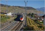 Ein SBB RABe 503 als EC 34 von Milano nach Genève bei der Durchfahrt in Cully.