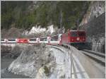 Ge 4/4 I 607  Surselva  mit GlacierExpress 900 auf dem Weg nach Chur.