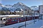 R1437 mit Allegra ABe 8/12 3509 in Arosa.