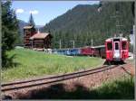 Auf der Rckkehr von einer sehr erfolgreichen Pilztour, begegnet mir oberhalb von Litzirti Regionalzug 1446 auf der Fahrt nach Chur.