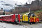 RhB_Chur-Arosa__Ein talfahrender Zug passiert das frühere RhB-Depot am Stadtrand von Chur.