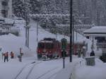 Arosa 02.02.2005   RhB Lok 616 FILISUR mit Wagen zur Rckfahrt nach Arosa 