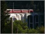 R 1457 auf dem Langwieser Viadukt.