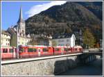 R1429 mit ABe 8/12 Allegra 3502 beim Halt in Chur Stadt.