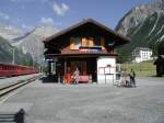 RhB,Albulalinie die heuer ihren 100 Geburtstag feiert.Station Preda am Eingang des Albulatunnels am 11.07.03 Von hier aus beginnt die Wanderung auf dem Bahnhistorischen Lehrpfad hinunter nach Bergn