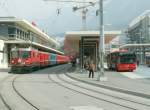 Bahnhofsplatz Chur mit einem Zug nach Arosa am 17.03.07.Der  Umbau am Bahnhofsplatz ist noch nicht ganz abgeschlossen.