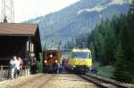 RhB Salonzug ALPIN CLASSIC PULLMAN EXPRESS fr Graubnden Tours 3527 von Chur nach Pontresina am 28.08.1998 in Muot mit E-Lok Ge 4/6 353 - D 4062 - As 1143 - As 1144 - As 1141.