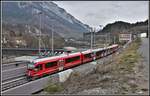 S1 1516 mit ABe 4/16 3105 aus Rhäzüns erreicht den Bahnhof Reichenau-Tamins.