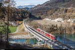 RhB STZ ABe 4/16 3105 als S1 Rhäzüns - Schiers am 21. November 2020 auf der alten Hinterrheinbrücke bei Reichenau-Tamins.