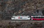 RhB Ge 4/4 III 643  Ems  mit dem RE nach Chur kurz nach dem Landwasserviadukt und somit auch kurz vor dem Schmittentobel-Viadukt. 28.02.2016