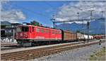 5135 mit Ge 6/6 II 703  St.Moritz  in Untervaz-Trimmis. (18.06.2020)