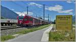 IR1136 aus St.Moritz nach Chur mit Steuerwagen At57802 an der Spitze rauscht durch Felsberg.