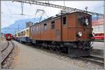 Oldtimer in Landquart. Ge 4/6 353 mit Salonextrazug ins Engadin. (18.06.2015)