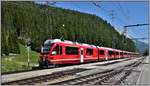 Bernina Express PE950 mit ABe 8/12 3502 fährt ohne Halt durch Cavaglia. (25.06.2019)
