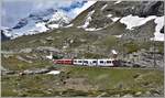 R1644 nach St.Moritz mit Schneewittchen ABe 8/12 3512 zwischen Alp Grüm und Ospizio Bernina.