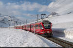 Am 07.03.2021 ist RhB ABe 8/12 3501 unterwegs am Bernina als Regio 1641 von St. Moritz nach Tirano.