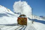 Xrot d 9213 am 31.01.1998 kurz vor Ospizio Bernina - Bernina-Dampfschneeschleuder selbstfahrend - Baujahr 1911 - SLM - Dienstgewicht 63,5t - LP 13,67 - V 35Km/h - Schleudern bis 12 km/h -