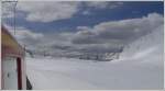 Auf dem Berninapass ist es wiederum mal eisig kalt, aber schn. An die geplante Schneeschuhwanderung nach Alp Grm ist bei dieser Bise nicht zu denken. Was bleibt ist sitzenzubleiben und auszusteigen wo`s wrmer wird. So gabs dann eben eine Wanderung von Cavaglia nach Poschiavo hinunter, wo es dank der Hhendifferenz von mehr als 1000m bereits sommerlich warm war. (06.05.2009)