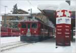 R1637 mit ABe 4/4 53  Tirano  steht abfahrbereit in St.Moritz.