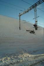 Alp Grm am 14.1.2010. Die Masten verstecken sich in einer Schneewand. Kurz vorher war die Schneefrsse zurckgekehrt.