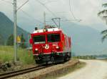 Bernina Express nach Tirano mit Gem 4/4 No.802 dahinter ein ABe 4/4,beim Lago di Poschiavo zwischen Le Prese und Miralago.09.06.06
