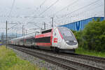 TGV Lyria 4726 fährt am 03.06.2024 Richtung Station Itingen.