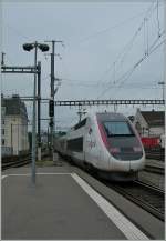 Nicht nur Wettermssig bot sich in Lausann heute ein interessantes Kontrastprogramm: TGV Lyria 4417 verlsst pnktlich um 12.24 Lausanne Richtung Paris Gare de Lyon.
18. Mai 2013