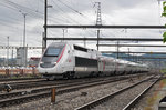 TGV Lyria 4403, durchfährt den Bahnhof Muttenz. Die Aufnahme stammt vom 30.05.2016.
