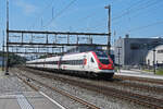 ICN 500 015  Jean Jacques Rousseau  durchfährt am 12.08.2024 den Bahnhof Rupperswil.