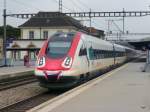 SBB - ICN   GROCK    als IR nach Genf im Bahnhof von Yverdon les Bains am 26.02.2011