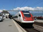 Der SBB-ICN RABDe 500 022 'Expo02' im Bahnhof von Yverdon.