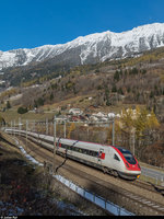 ICN RABDe 500 022 fährt am 12. November 2016 auf seinem Weg nach Lugano bei Varenzo die Gotthard-Südrampe hinunter.