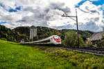 Un Giruno à effectué un parcours d'essai à travers la Vallée de Tavannes en direction de Delémont. Le 29 avril 2020
Instagram: rail_screen