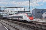 RABe 501 018-2 Giruno durchfährt am 10.06.2024 den Bahnhof Rupperswil.